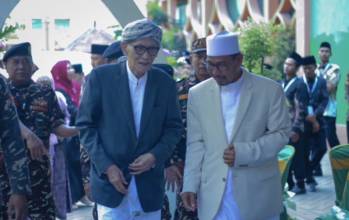 Rais Aam PBNU Bersama KH Ahmad Siddiq 