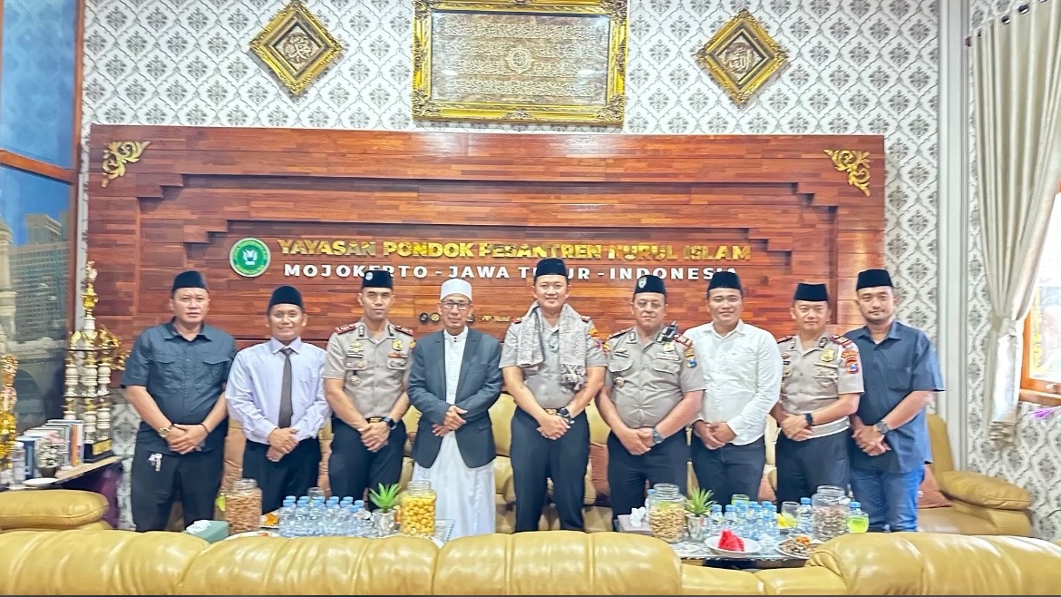 Sambut Kunjungan Kapolres Mojokerto, Abah Yai Tegaskan Pentingnya Sinergi Keumatan